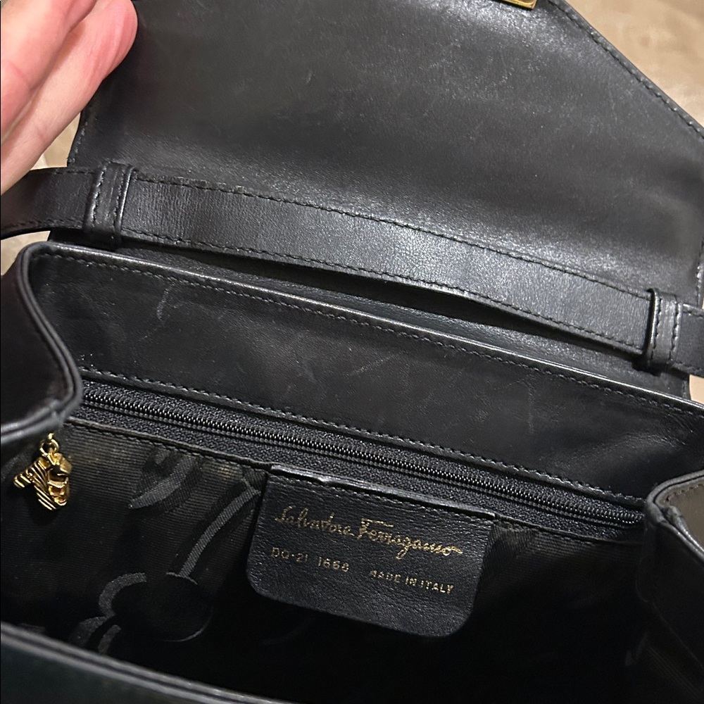 Salvatore Ferragamo High Heel Black Leather Two Way Crossbody Handbag- Gorgeous! - Picture 11 of 14